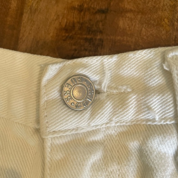 Vintage Guess White Denim Skirt - Picture 3 of 6